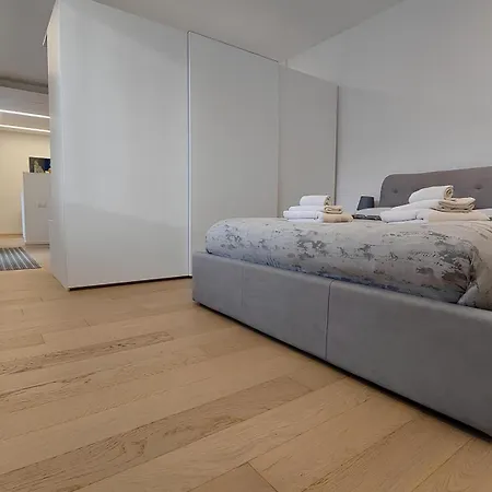 Over The Castle アパート トレント