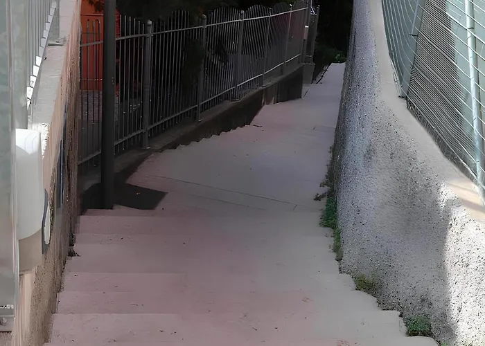 Apartment Over The Castle *