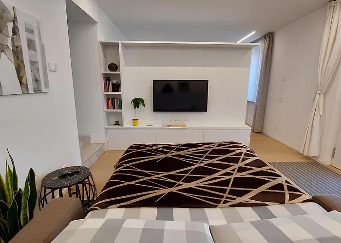 Over The Castle Apartment