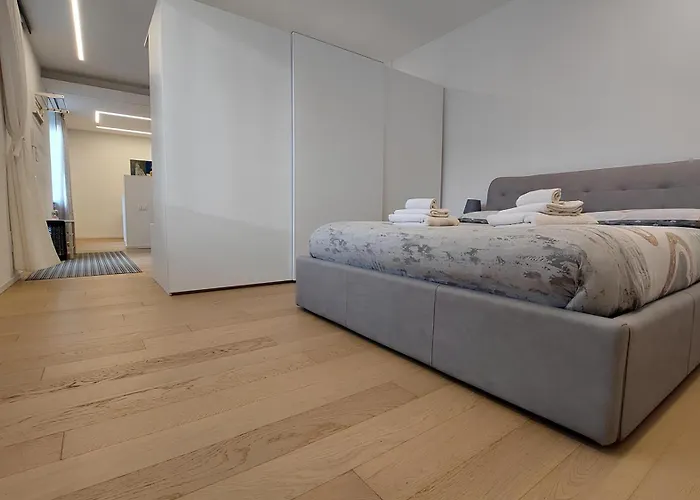 Over The Castle Apartment Trento