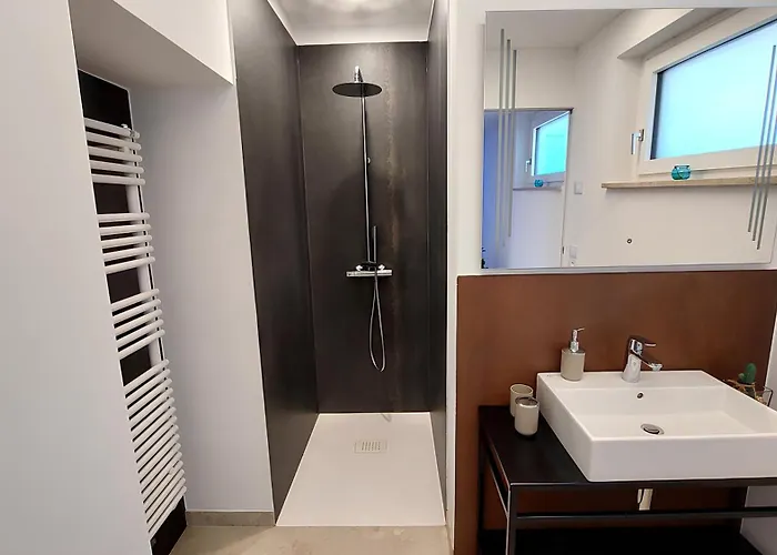 Over The Castle Apartament